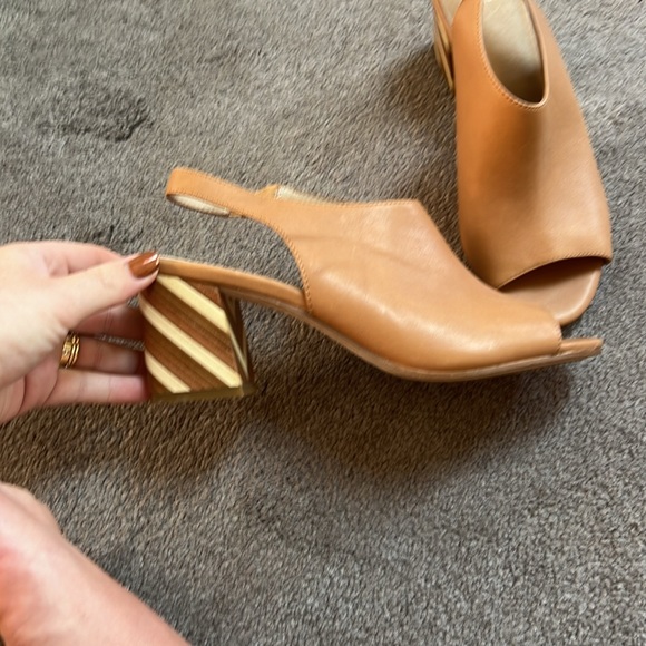 Never worn Eileen Fisher shoe - Picture 2 of 4